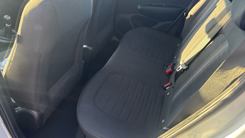 Hyundai i10 1.0 MPi SE Connect 5dr Petrol Hatchback